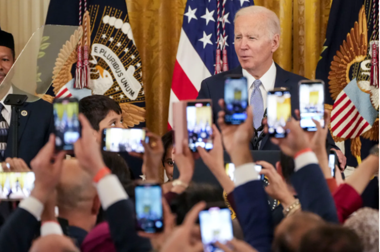 The White House is talking to lots of people who create stuff online about what Biden will say in his State of the Union speech.