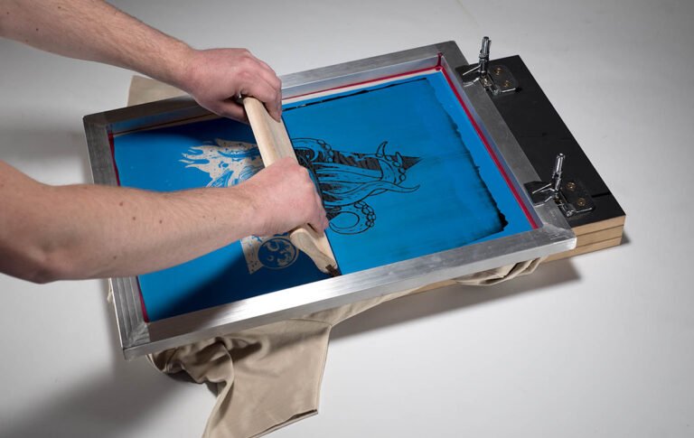 Mastering the Art of Silk Screen Printing on Shirts